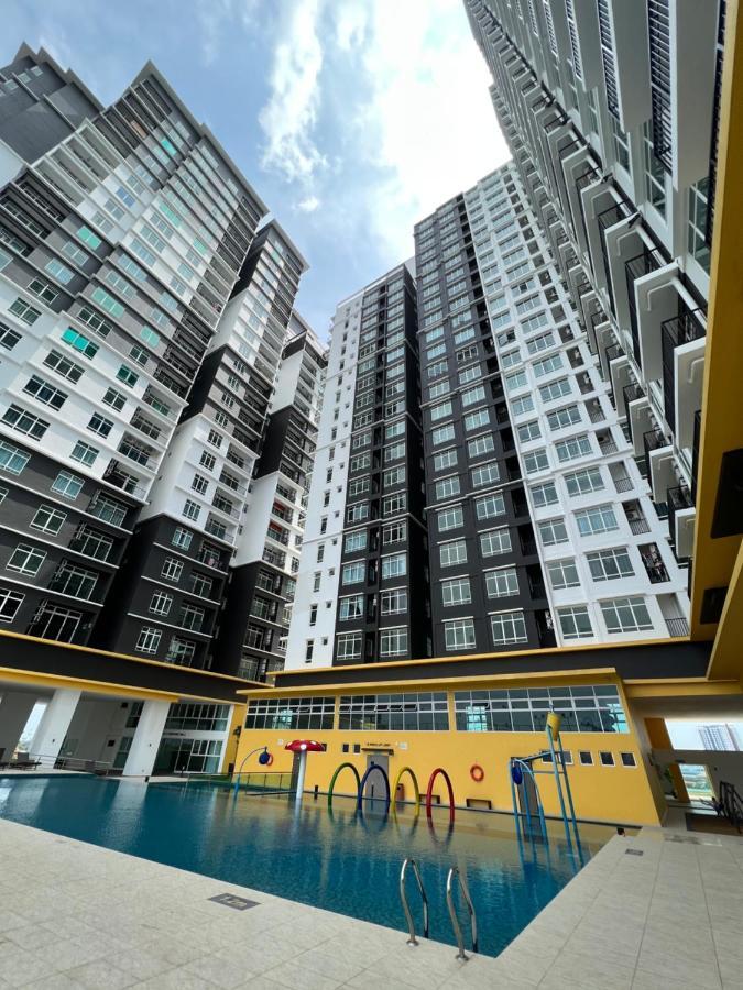شقة New!! Loving Night Novo 2Br 4-9Pax I Jonker I Netflix I Family ملقا المظهر الخارجي الصورة