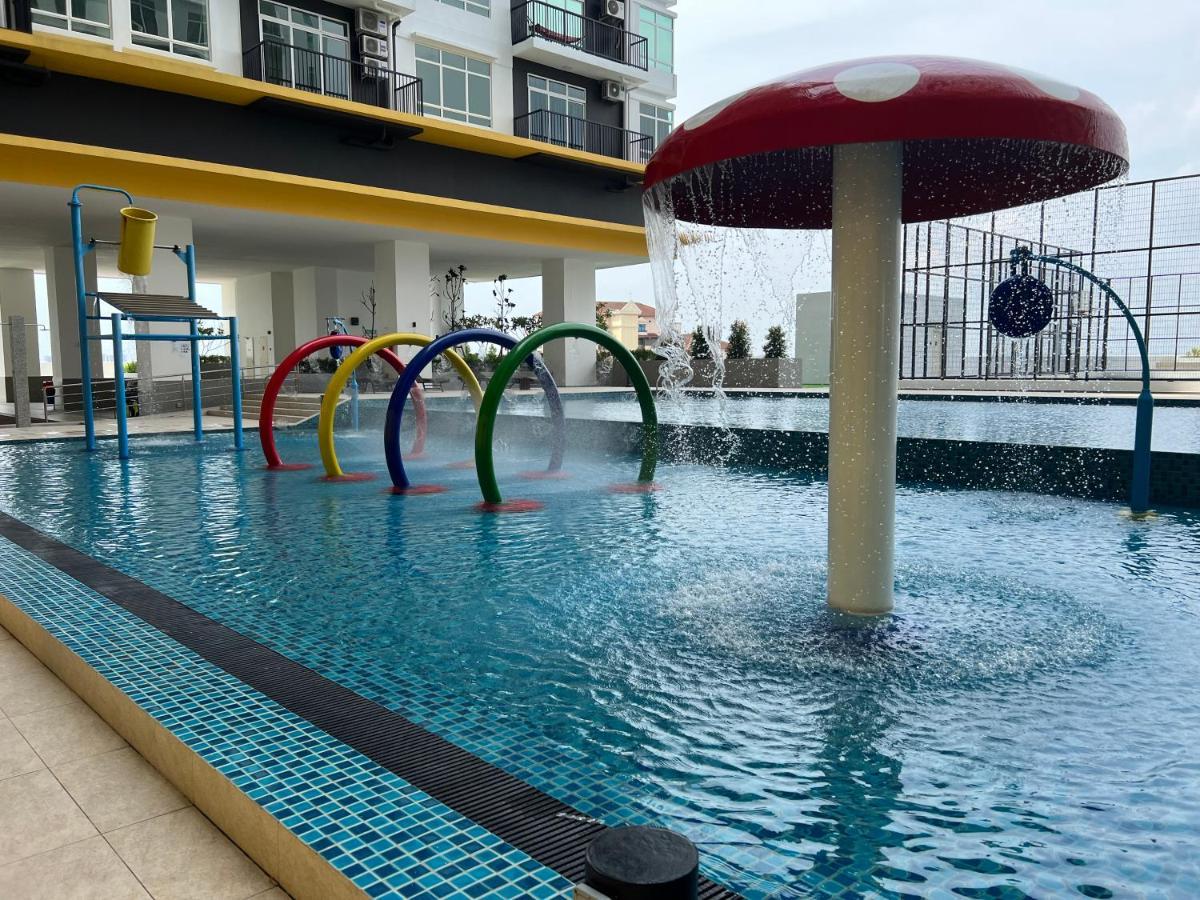 شقة New!! Loving Night Novo 2Br 4-9Pax I Jonker I Netflix I Family ملقا المظهر الخارجي الصورة