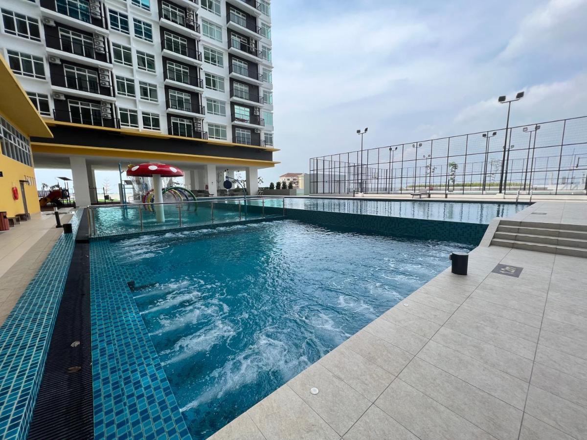 شقة New!! Loving Night Novo 2Br 4-9Pax I Jonker I Netflix I Family ملقا المظهر الخارجي الصورة